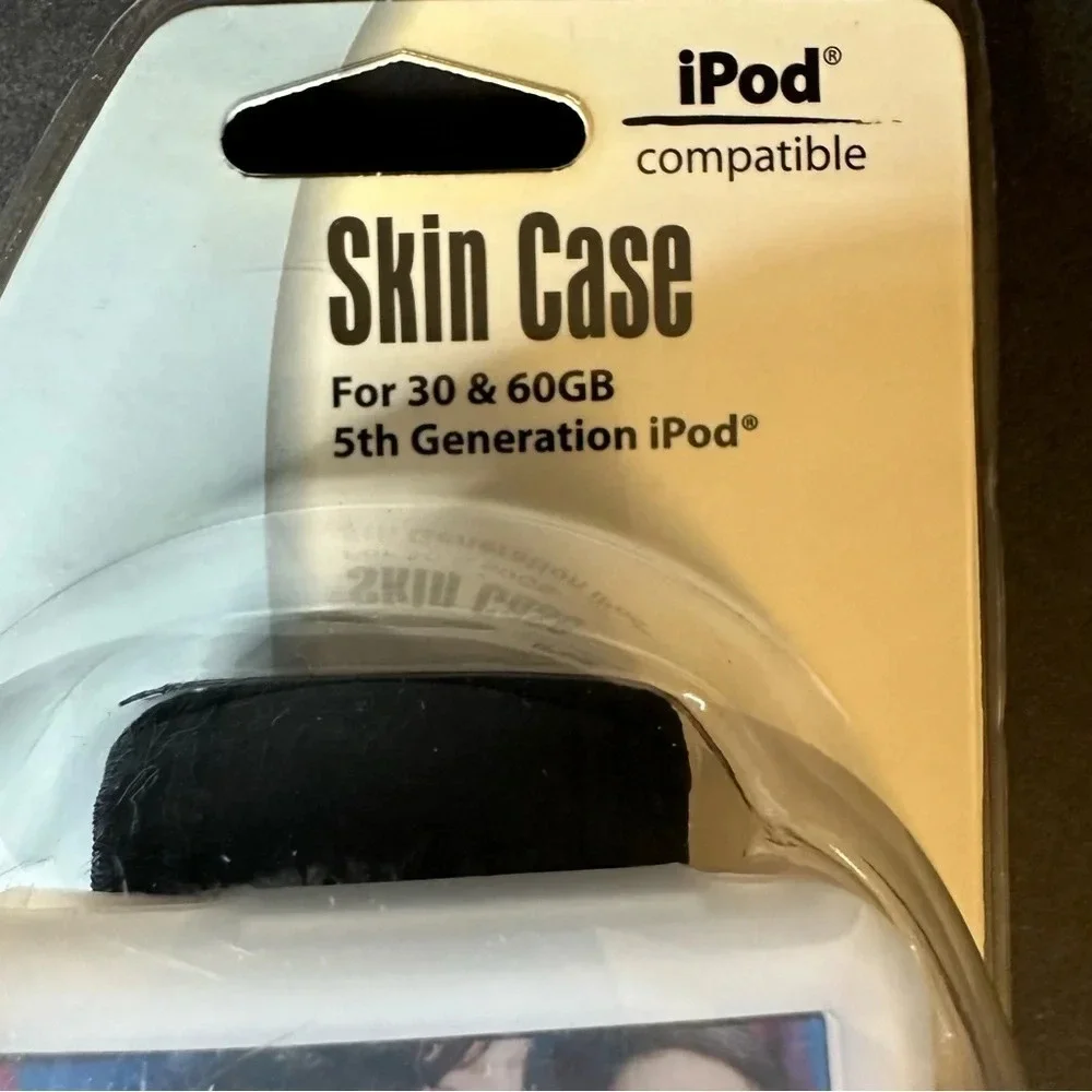 Maxell iPod Skin Cover 5th generation